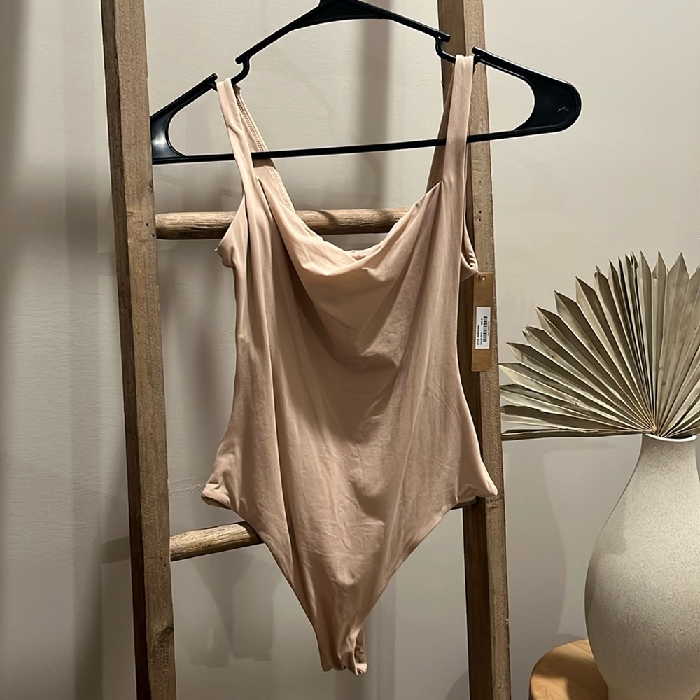Skims Square Neck Bodysuit